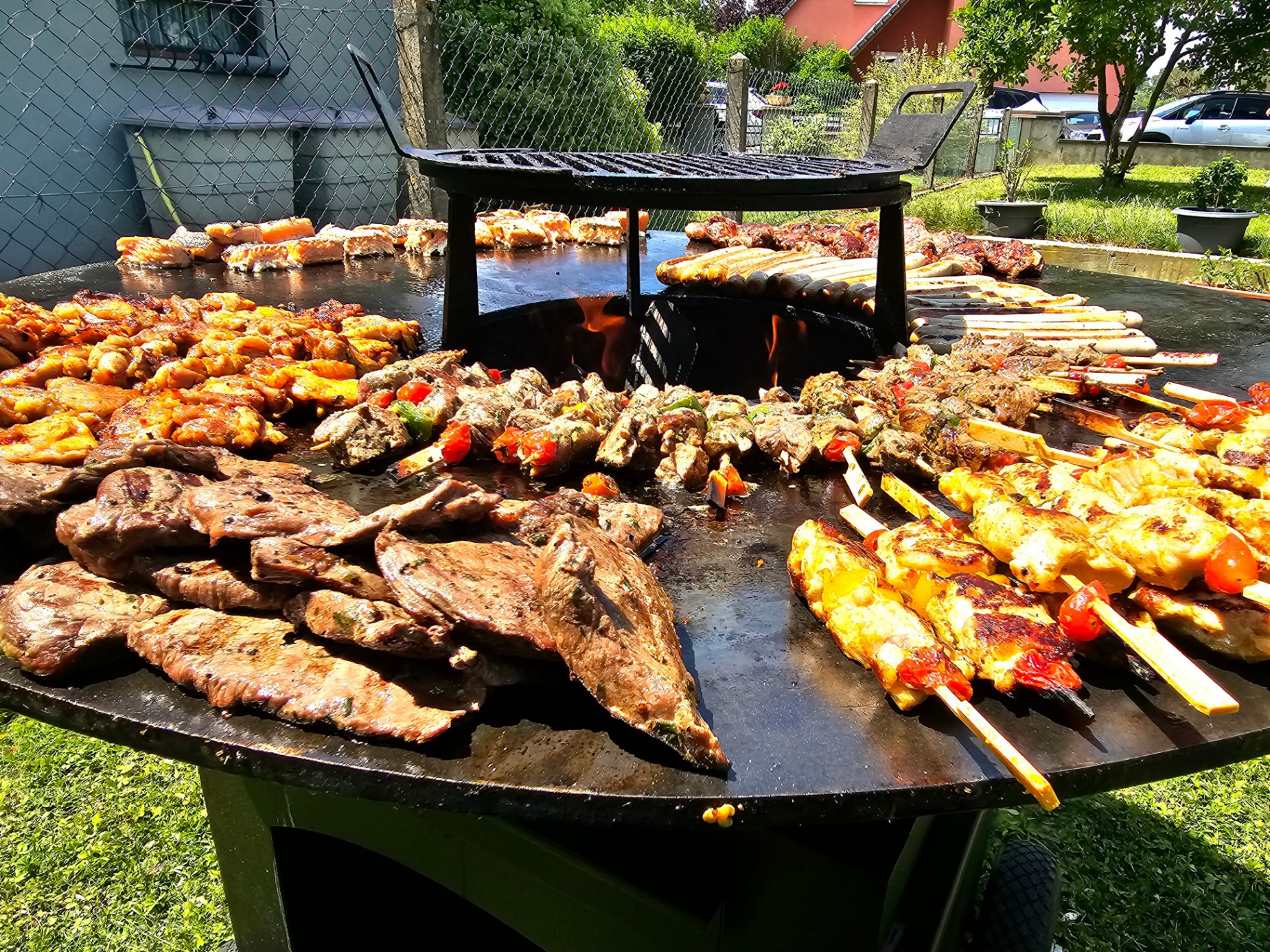 Assortiment de viandes et brochettes grillées